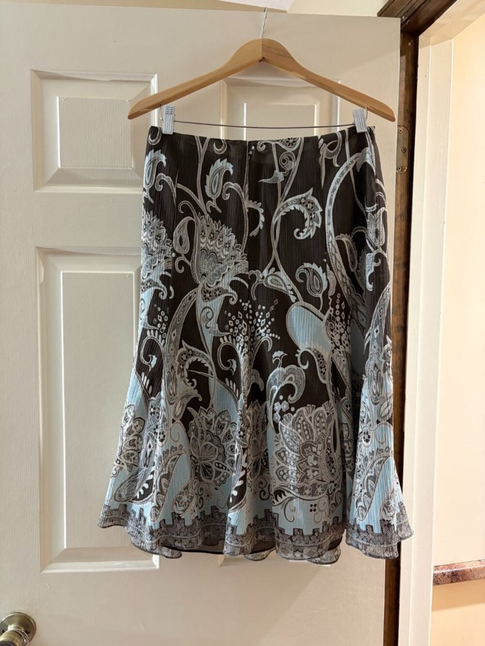 Ann Taylor light blue, brown, and cream paisley knee-length skirt, size 6.